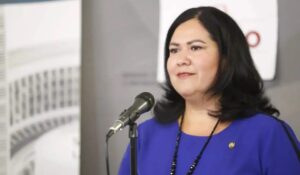 Arrestan en Estados Unidos a Alejandra León, exsenadora del PT conocida como “Lady Champagne”