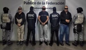 Aseguran 60 toneladas de cigarros apócrifos en Edomex; detienen a tres, dos son extranjeros
