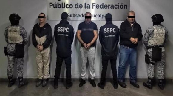 Aseguran 60 toneladas de cigarros apócrifos en Edomex; detienen a tres, dos son extranjeros