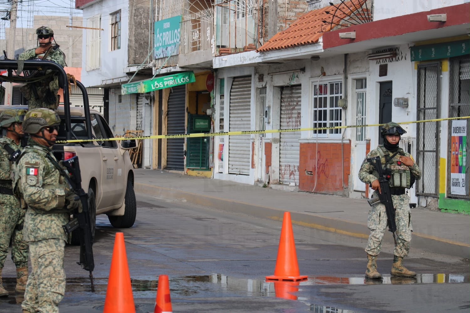 Atacan a balazos negocio sobre la avenida Insurgentes en Mazatlán