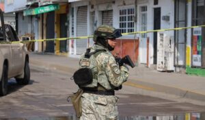Atacan a balazos negocio sobre la avenida Insurgentes en Mazatlán; no hay heridos