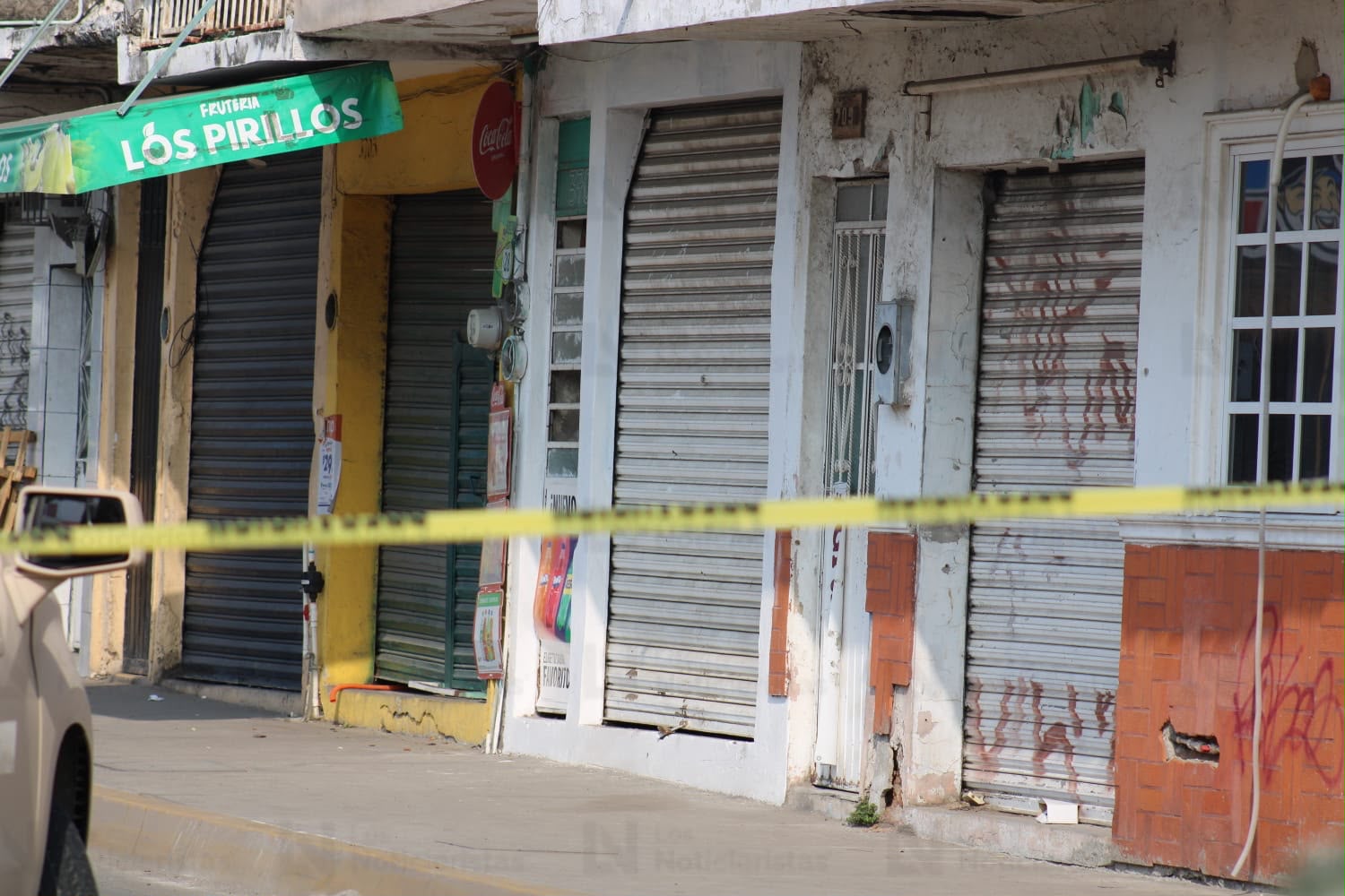 Atacan a balazos negocio sobre la avenida Insurgentes en Mazatlán