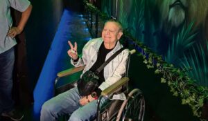 César Bono aclara qué ocurrió con su ojo tras rumores de una cirugía; desmiente que le hayan retirado el órgano