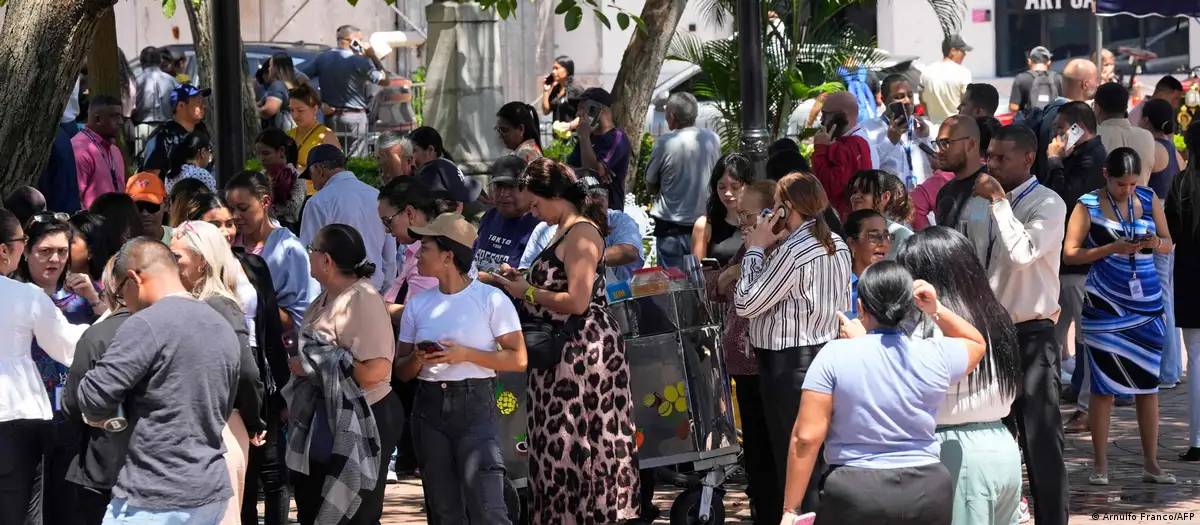 Decenas de personas abandonaron los edificios de altura en Ciudad de Panamá.