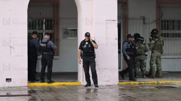 Dejan cabeza humana afuera del Ayuntamiento de Mazatlán; autoridades implementan operativo
