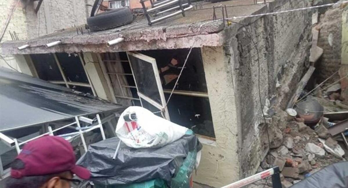 Se derrumba parte de una vecindad en la colonia Morelos de CDMX; un hombre de 67 años resulta lesionado