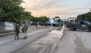 Detienen a dos sujetos luego de disparar contra domicilio en Pradera Dorada IV en Mazatlán