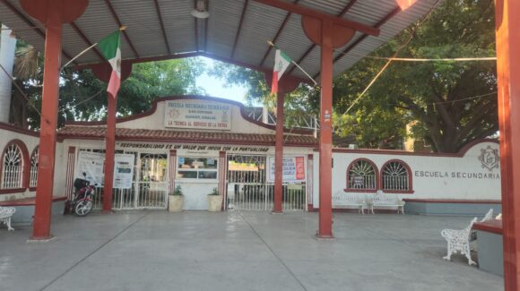 Reanudan clases en la ETI 28 de Guasave; sigue pendiente aclarar cuotas escolares