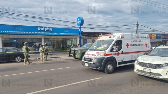 Ejecutan a una mujer dentro de una heladería de la Colonia El Palmito Viejo de Culiacán