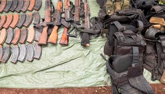 Encuentran arsenal en La Guásima, Concordia, Sinaloa; Ejército asegura cinco armas largas y más de mil cartuchos