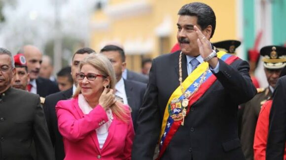Nicolás Maduro y Cilia Flores son llamados a audiencia en Nueva York; enfrentan nuevos cargos por tortura