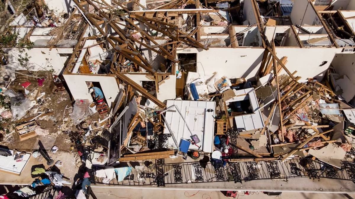 Huracán Isaías deja casi 396 mil hogares sin luz en Florida y Alabama; reportan cuatro muertes