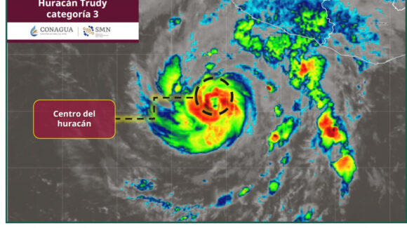 Huracán Trudy alcanza categoría 3 y provoca lluvias intensas en Guerrero y Oaxaca; Simón se debilita en el Pacífico