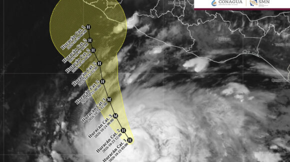 Se intensifica Vance a huracán categoría 1; prevén lluvias fuertes en el Pacífico