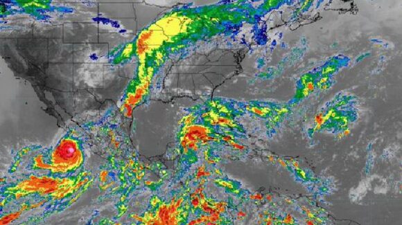 Huracán ‘Rachel’ se intensifica a categoría 3 al sur de Baja California Sur