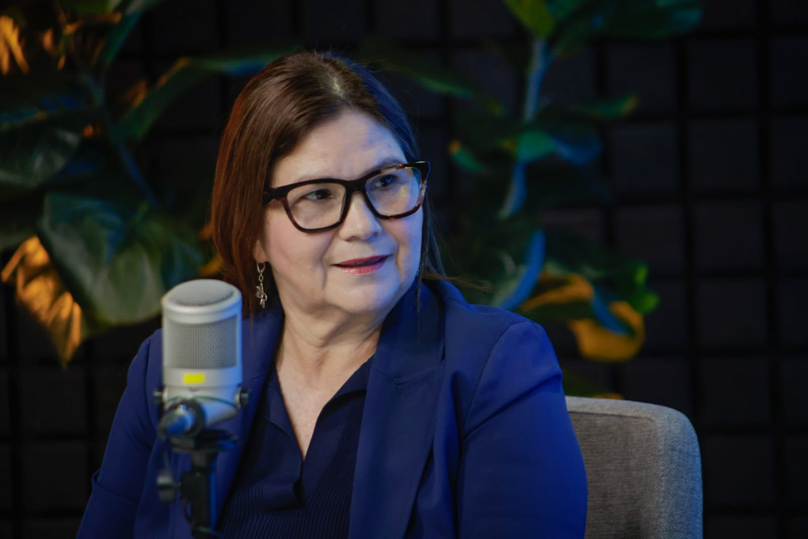 Imelda Castro en entrevista en Los Noticieristas