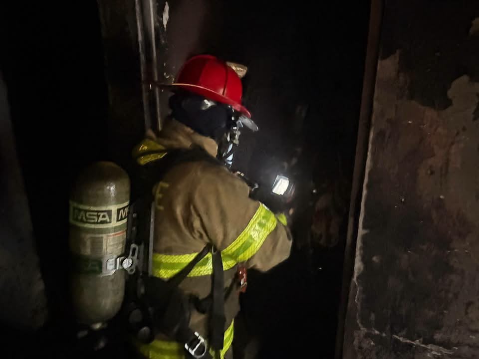 Incendio consume vivienda en Mazatlán