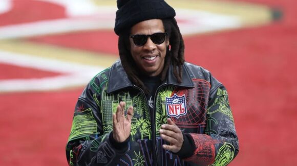 ¡Se elige a sí mismo! Jay-Z encabezará el medio tiempo del Super Bowl 2027