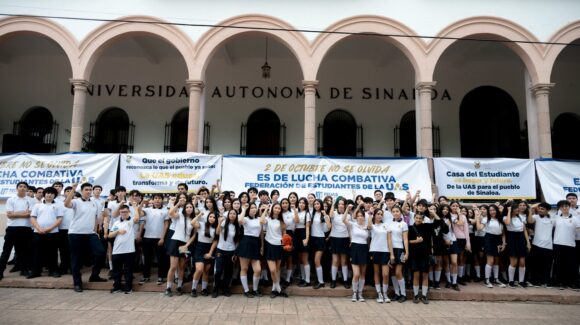 ¡2 de octubre no se olvida! A 58 años de la matanza de Tlatelolco, estudiantes de la UAS se concentran en Culiacán para mantener viva la memoria de 1968