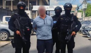Capturan en Guatemala a mexicano acusado de enviar fentanilo a EU; enfrenta orden de extradición