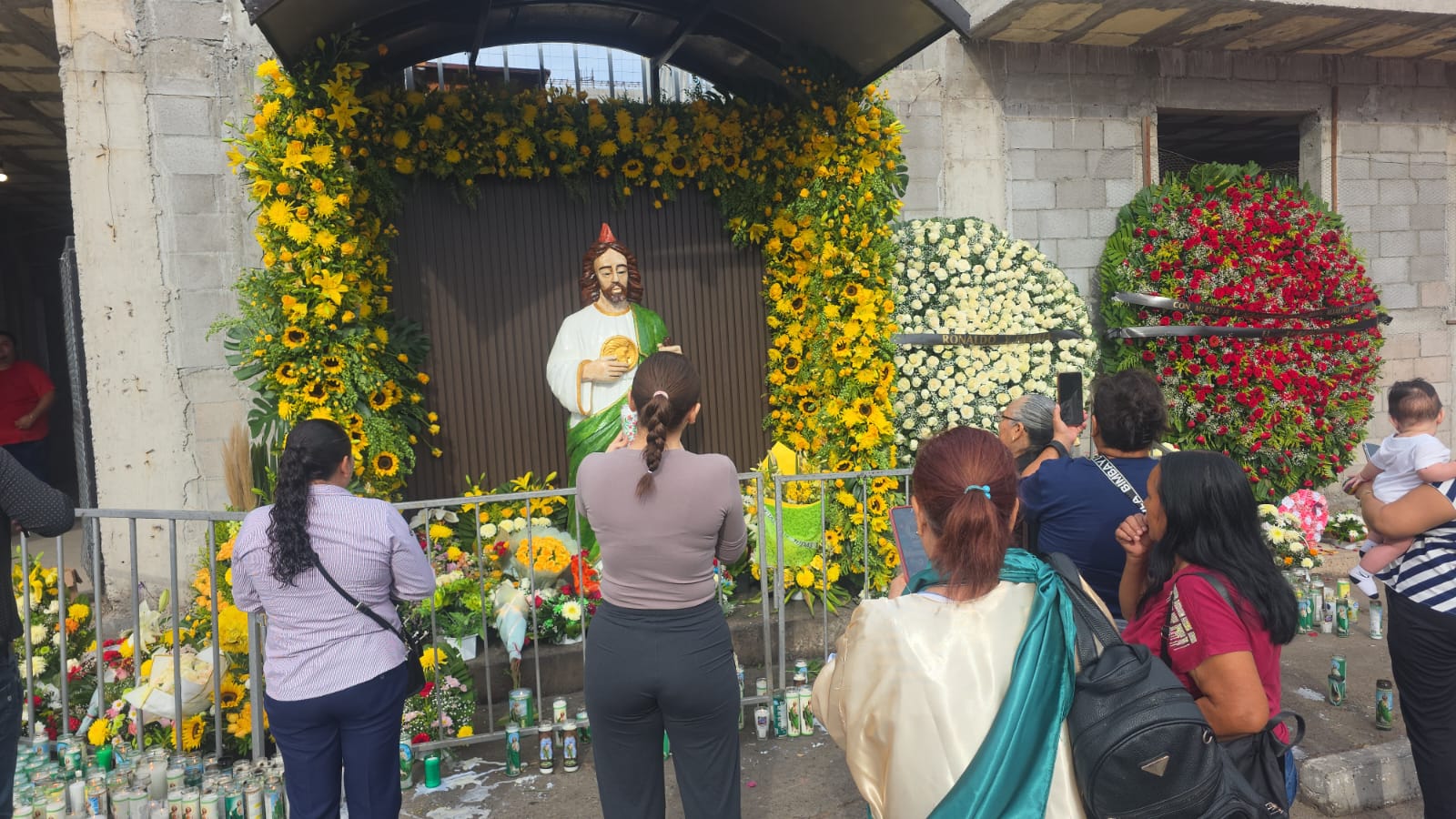 Miles de devotos celebran el día de San Judas Tadeo en Culiacán