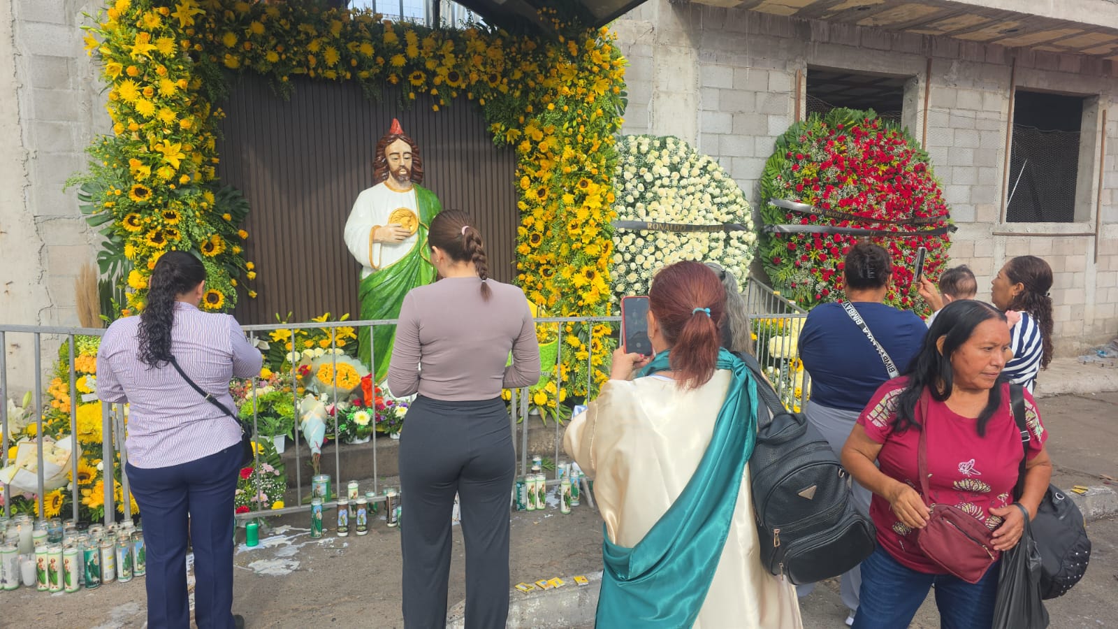 Miles de devotos celebran el día de San Judas Tadeo en Culiacán