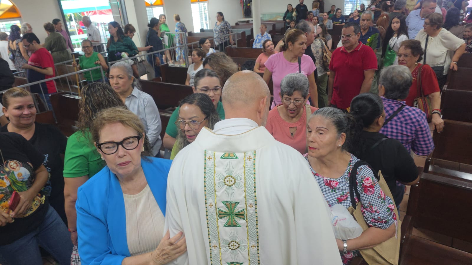Miles de devotos celebran el día de San Judas Tadeo en Culiacán