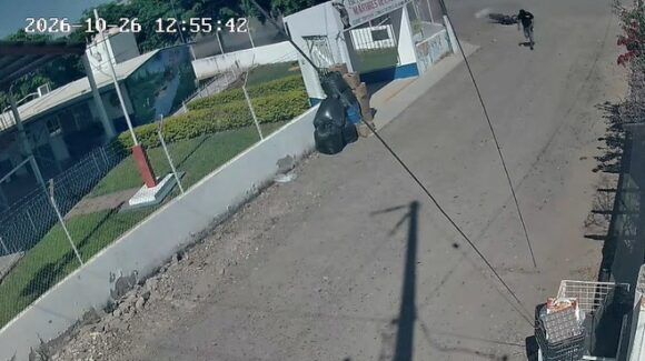 Captan en video a patrulla de Marina que golpea a motociclista durante persecución en Estación Bamoa, Guasave, Sinaloa
