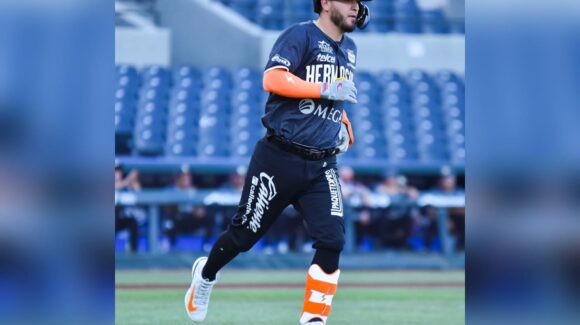Jasson Atondo entra al club de los 500 hits y agiganta su historia con Naranjeros