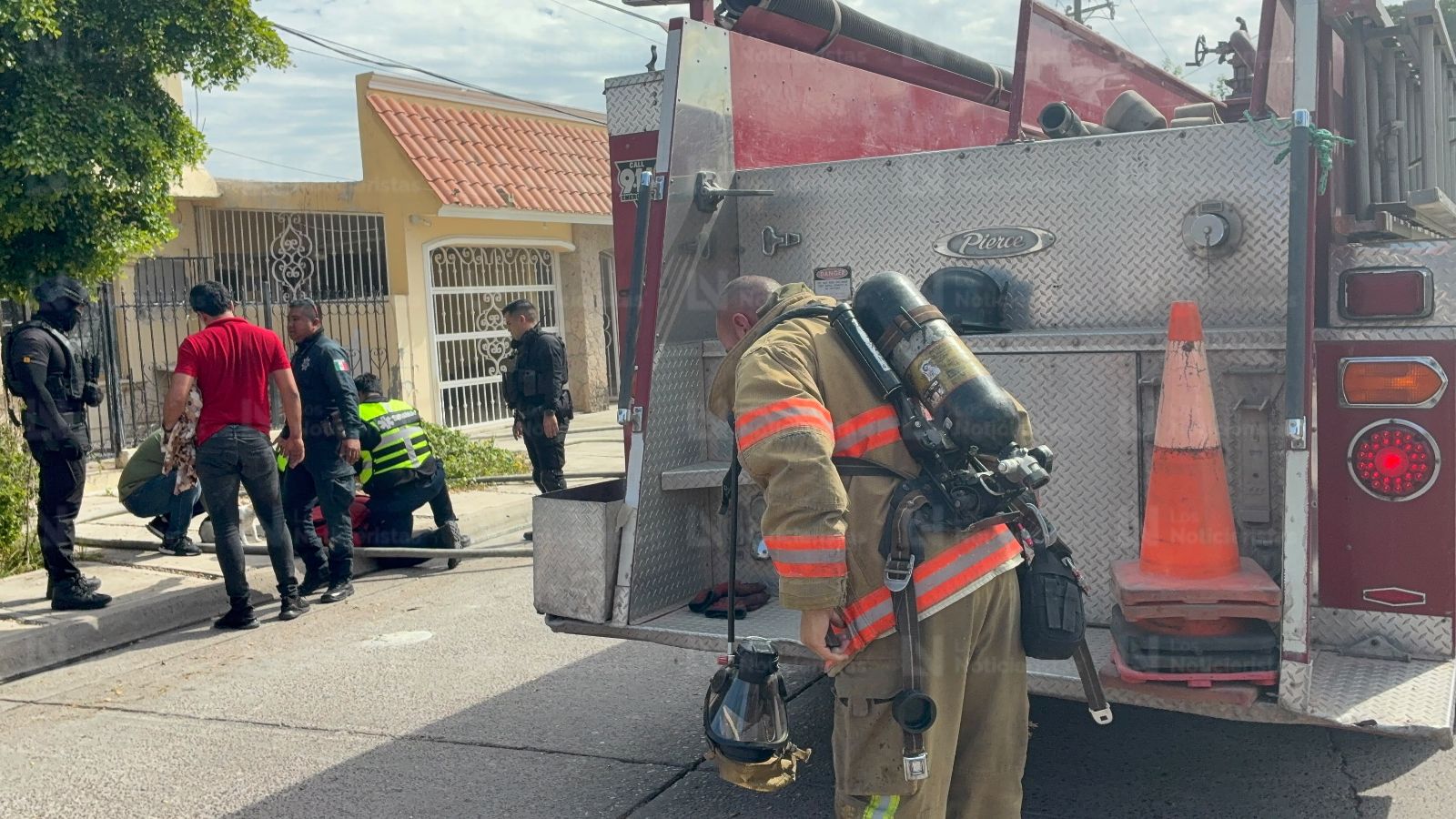 Rescatan a gatitos tras incendio en Los Mochis