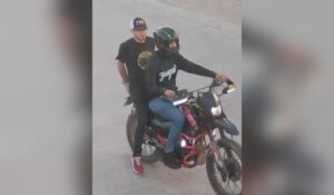 Captan a ladrones intentando robar una motocicleta en el Residencial Andalucía, en Los Mochis, Sinaloa