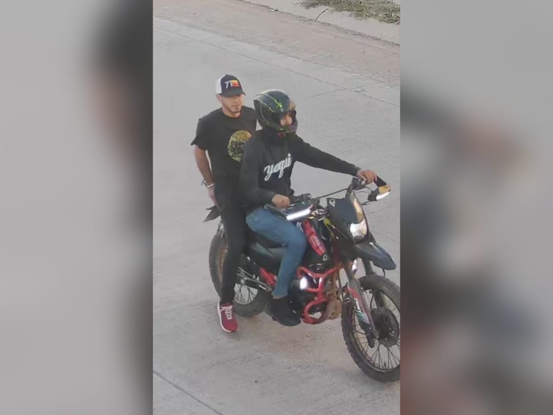 Roban motocicleta en Los Mochis, Sinaloa
