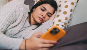 ¿Necesitas un descanso digital? Estas son las señales de que pasas demasiado tiempo frente a las pantallas