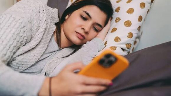 ¿Necesitas un descanso digital? Estas son las señales de que pasas demasiado tiempo frente a las pantallas