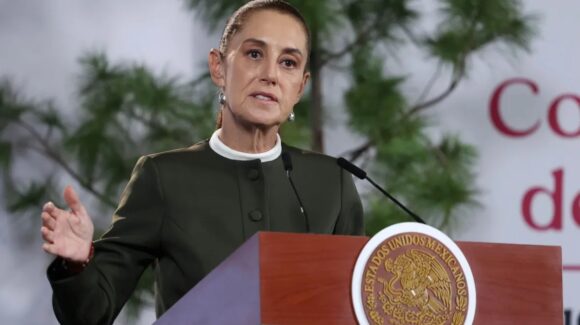 Sheinbaum ordena a Zoé Robledo presentar plan para atender protestas del IMSS; revisarán desabasto y falta de personal