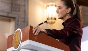 “Es totalmente falso”: Sheinbaum desmiente que médicos cubanos reciban mayor salario que los mexicanos