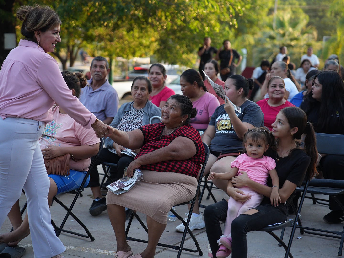 Tere Guerra en evento en Culiacán
