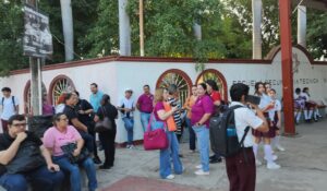 Toman padres de familia la ETI 28 en Guasave; exigen cuentas de cuotas escolares