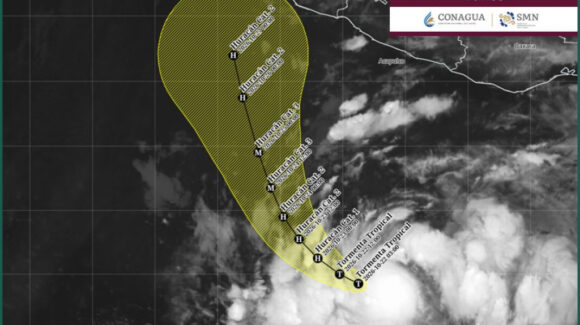 Tormenta tropical Vance se mantiene lejos de México, no representa riesgo acualmente