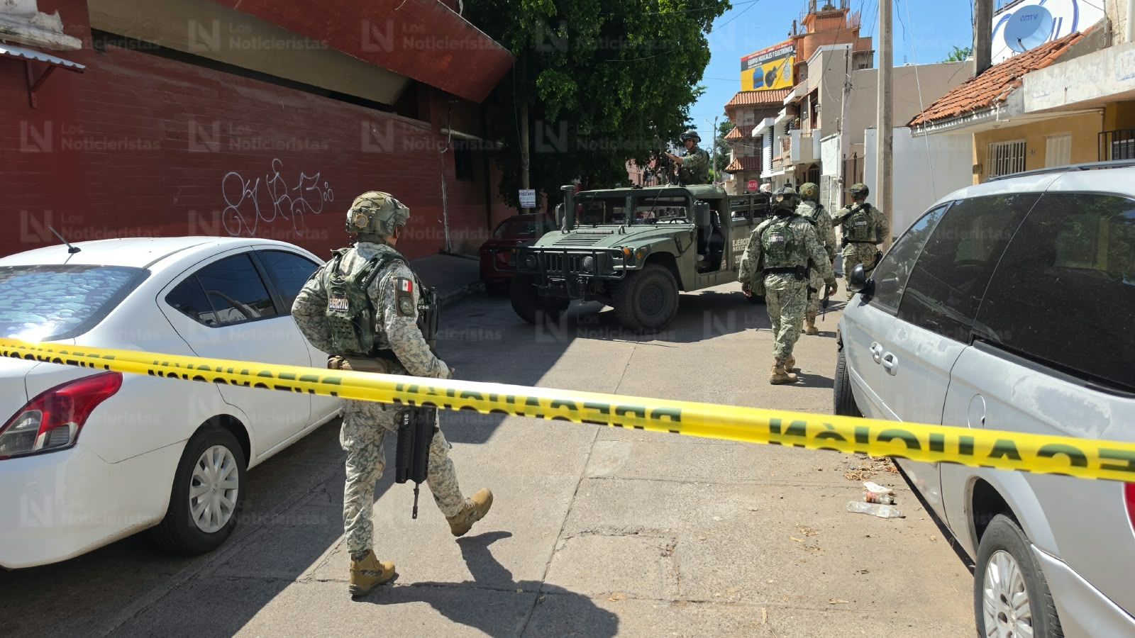 Abandonan cadáver emplayado a espaldas de la estación central de bomber