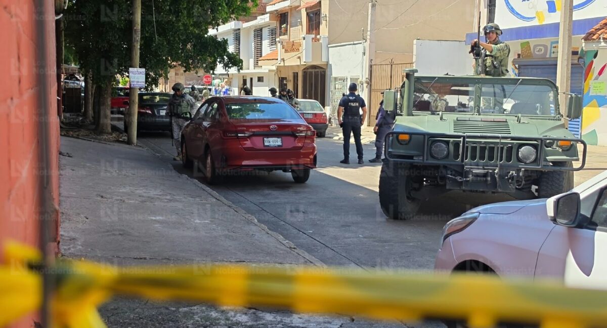 Abandonan cadáver emplayado atrás de la estación central de bomberos en Culiacán, Sinaloa