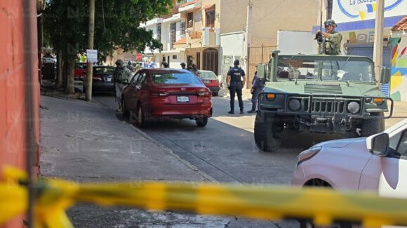 Abandonan cadáver emplayado atrás de la estación central de bomberos en Culiacán, Sinaloa