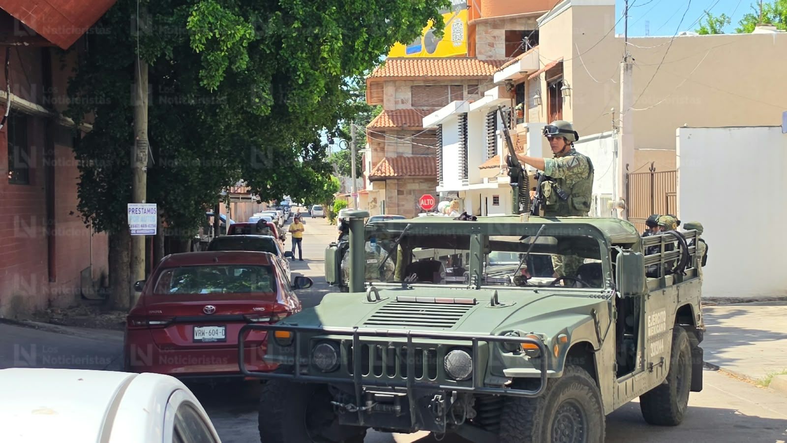 Abandonan cadáver emplayado a espaldas de la estación central de bomber