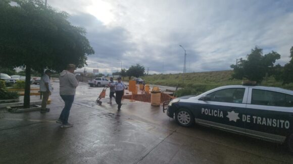 Tiene permisos en regla empresa responsable de obra en que cayeron jóvenes en su camioneta: PC Guasave