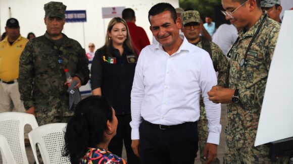 Acerca Ayuntamiento de Navolato servicios de salud y atención ciudadana a familias de cinco colonias