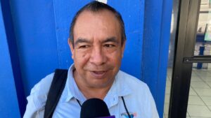 adulto en sondeo de la energia electrica en culiacan