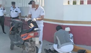 Adulto mayor de 77 años resulta lesionado tras derrapar en motocicleta en Guasave, Sinaloa