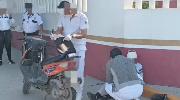 Adulto mayor de 77 años resulta lesionado tras derrapar en motocicleta en Guasave, Sinaloa
