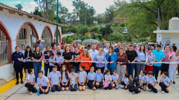 Alcalde José Paz López inaugura obra en Badiraguato, Sinaloa y anuncia nuevo programa social por invierno