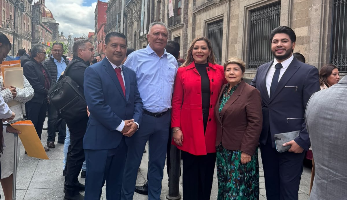 Alcalde de El Fuerte asiste a reunión nacional sobre Viviendas para el Bienestar